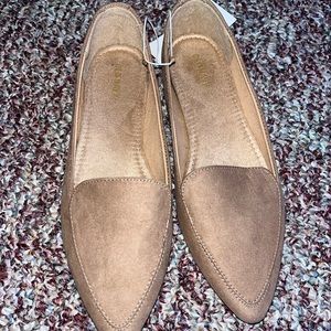 Old navy tan suede flats